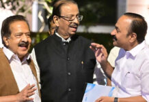 രാത്രി വൈകിയും യോഗം; കോണ്ഗ്രസ് രണ്ടാംഘട്ട പട്ടിക വൈകുന്നു; സ്ഥാനാര്ത്ഥികളുടെ കാര്യത്തില് സമവായത്തിലെത്താനായില്ല