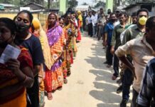 പശ്ചിമ ബംഗാളും തമിഴ്നാടും വിധിയെഴുതുന്നു; തമിഴ്നാട്ടിലും ബംഗാളിലും ആദ്യമണിക്കൂറുകളില് മികച്ച പോളിംഗ്