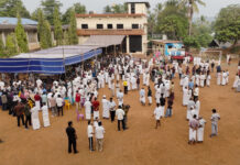 വിങ്ങിപ്പൊട്ടി പാങ്ങ് ഗ്രാമം; കണ്ണീര് പൂക്കളര്പിക്കാന് ആയിരങ്ങള്; ഏഴുപേര്ക്ക് അന്ത്യവിശ്രമം