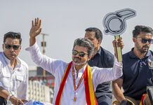 മുഖ്യമന്ത്രിയായി വിജയിയുടെ സത്യപ്രതിജ്ഞ വ്യാഴാഴ്ച.? കോണ്ഗ്രസ് പിന്തുണയില് തീരുമാനം ബുധനാഴ്ച